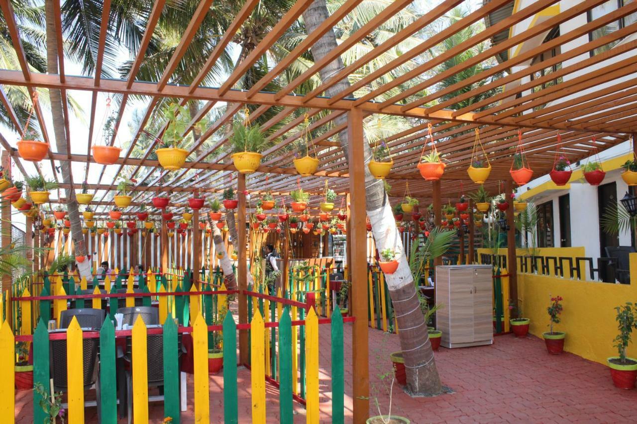 Hotel Sea Rock Villa Daman Esterno foto